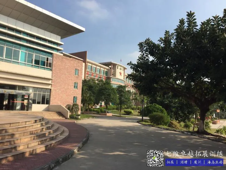 如何通过快攻训练提高球员的速度和灵活性？_1